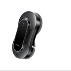 Kersens Robot Lave-Vitres portatif noir avec pulvérisation d’eau sur fond urbain flouté