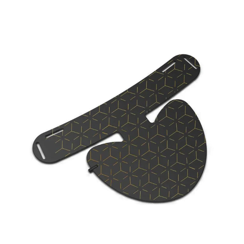 Korons Masque Visage LED noir avec motif géométrique sur fond blanc