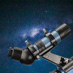 Télescope Korons sur fond spatial étoilé